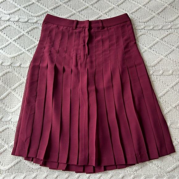 BCBGMaxAzria Burgundy Pleated Skirt - Picture 3 of 8